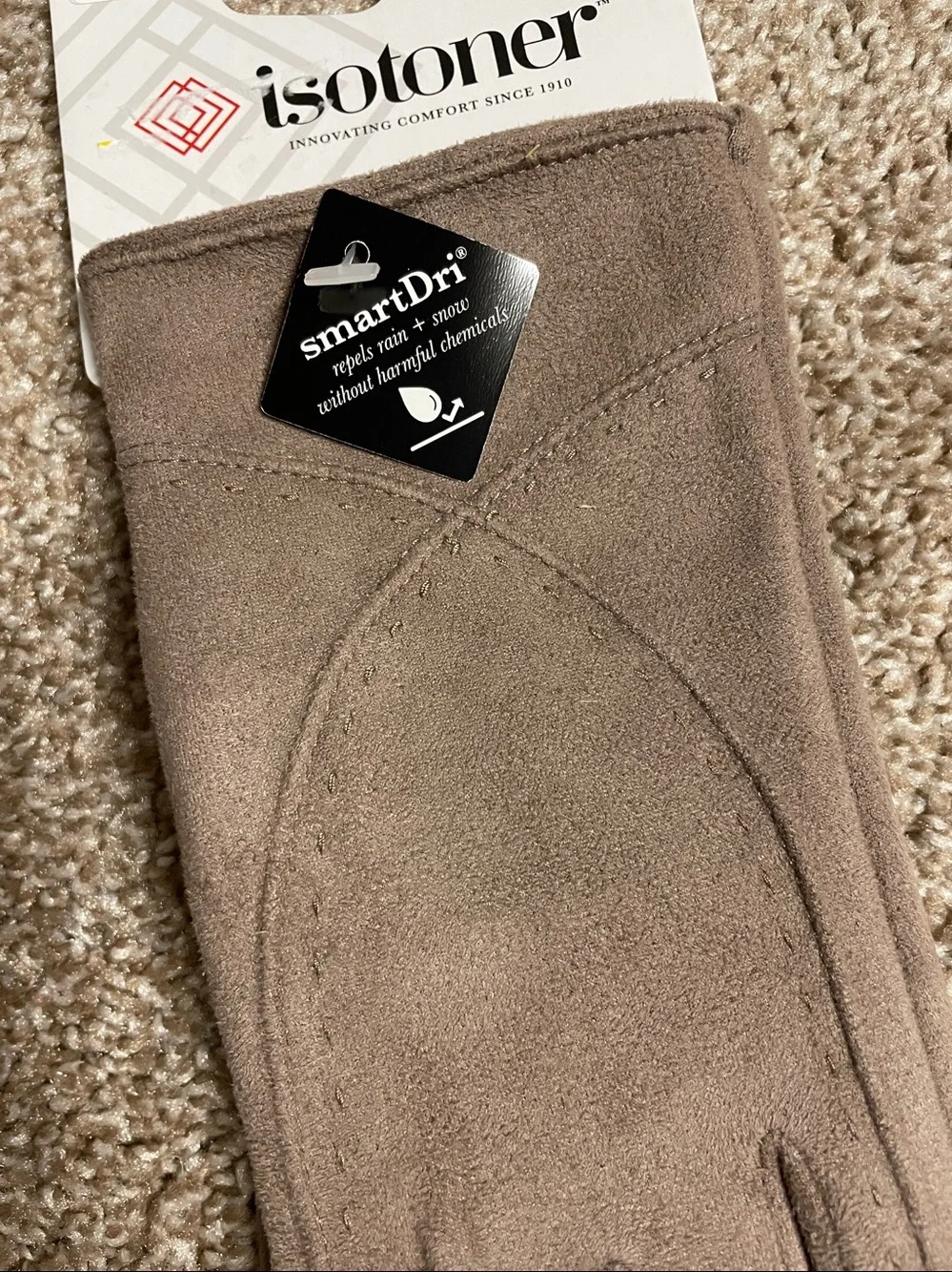 NWT Isotoner Tan Gloves